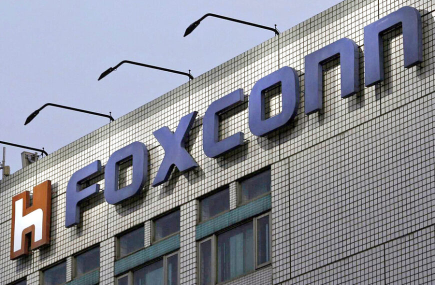🏭📈 Foxconn Invests $1.5 Billion in Tamil Nadu to Boost iPhone Production