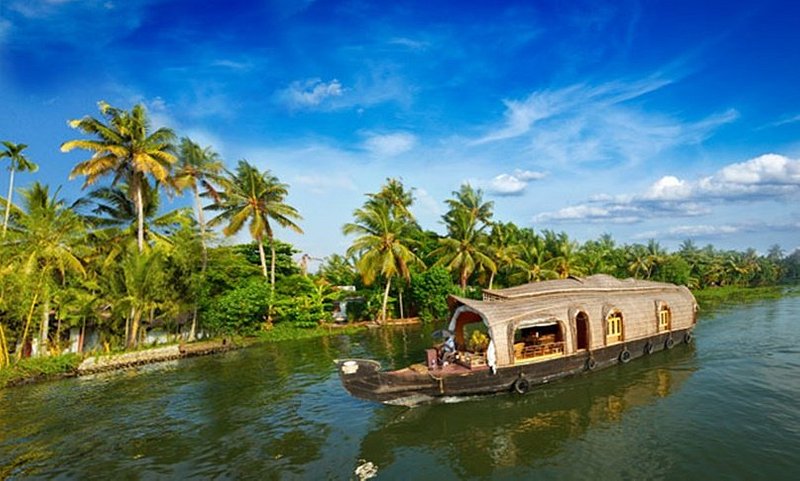 🚣‍♀️ Alappuzha Unveiled: A Serene Journey Through Kerala’s Venice of the East.