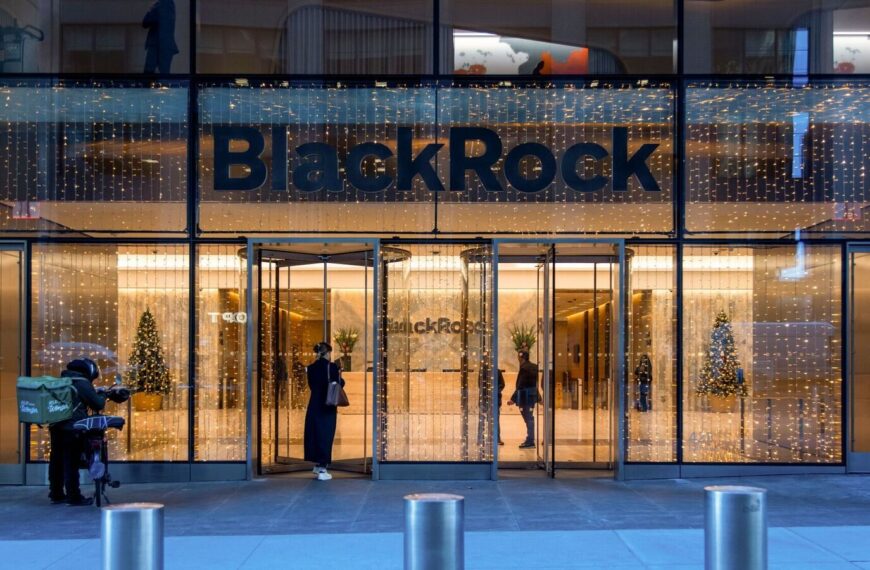 Global AMC BlackRock Raises Stake in Sammaan Capital – What It Means for Investors